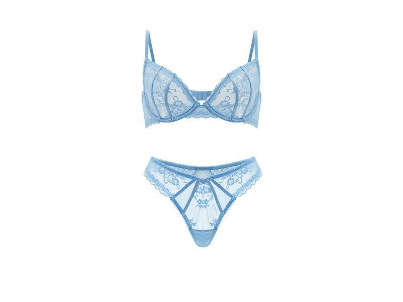 Why are more and more girls liking lace lingerie?